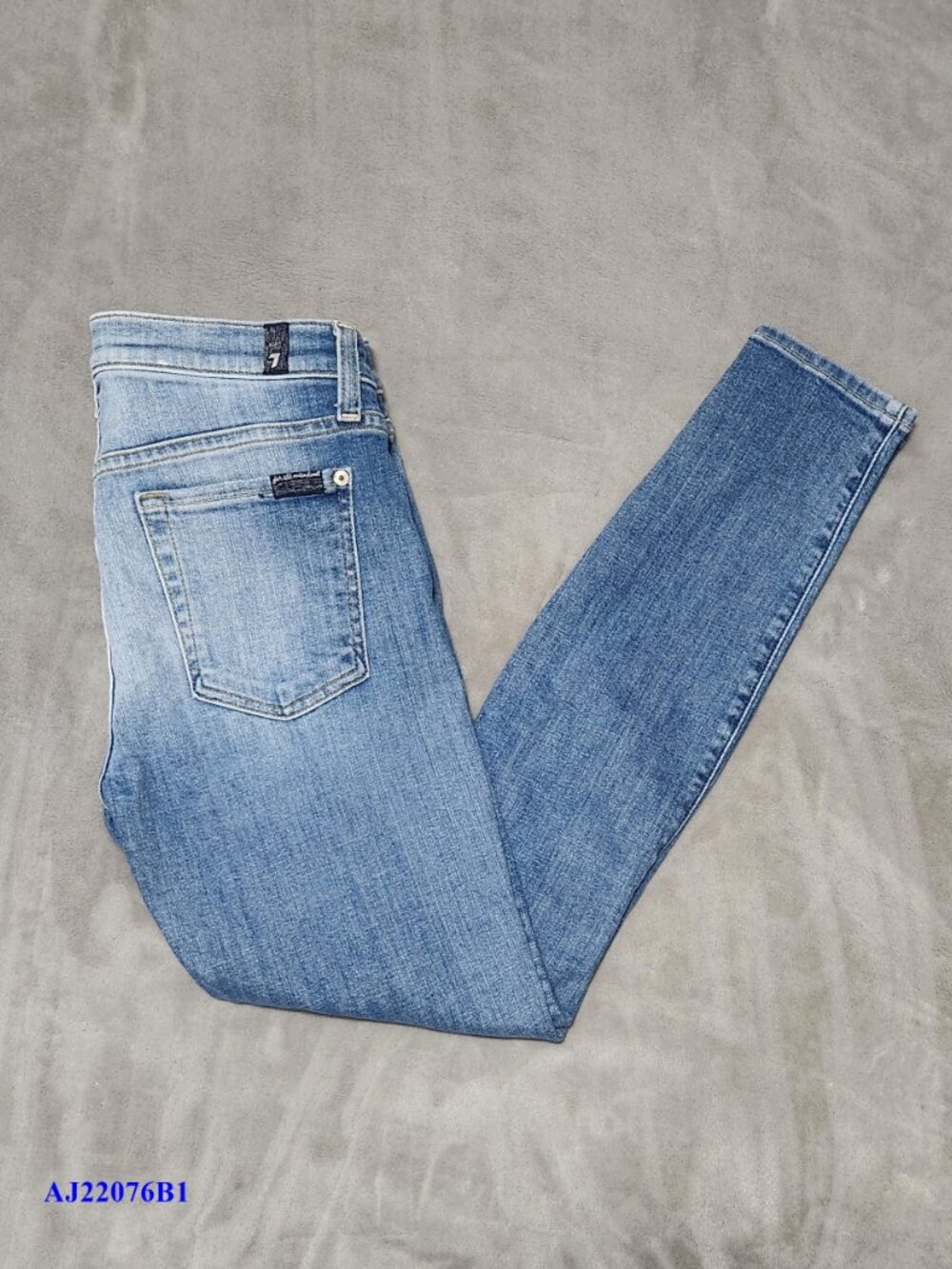 7 For All Mankind The Ankle Skinny Jeans Light Wash Distressed Women Size 29
